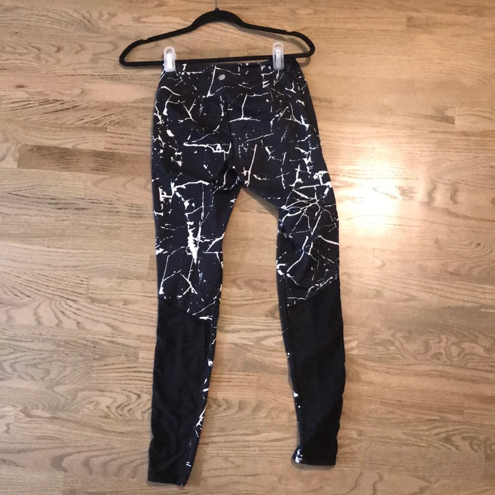 Peach Fit yoga pants